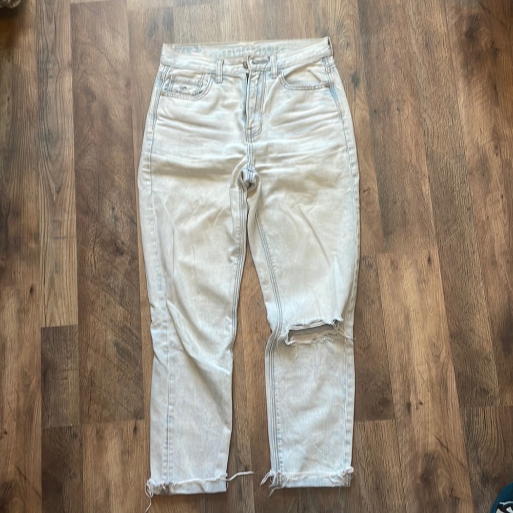 American Eagle Mom Jeans